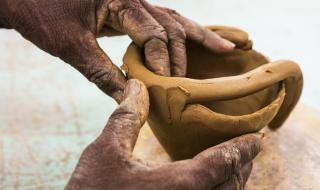 Hermannsburg Potters